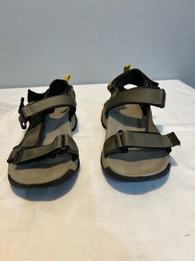 Ozark Trail men’s outdoor trek ankle strap sandals 8